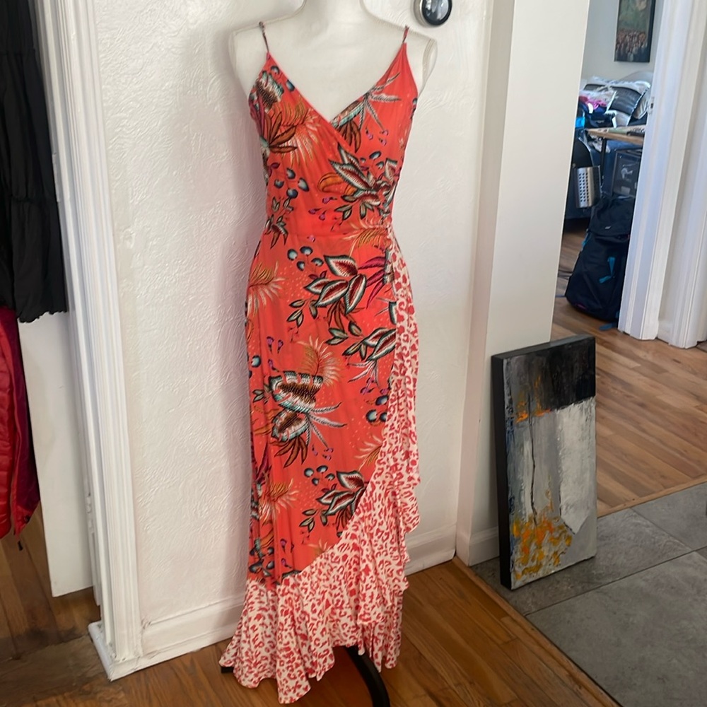 Beautiful BNWT M dress